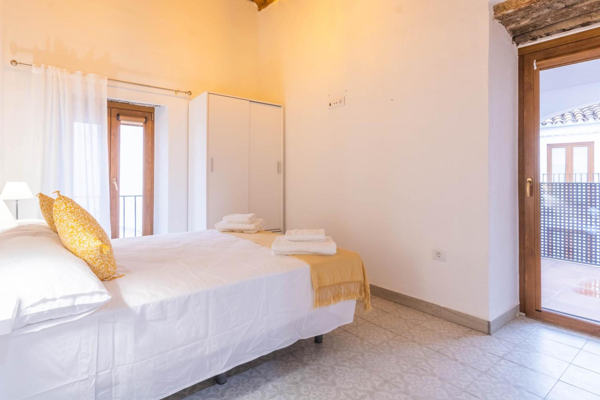 Apartamentos Miguel De Cervantes Centro Cordoba Dış mekan fotoğraf