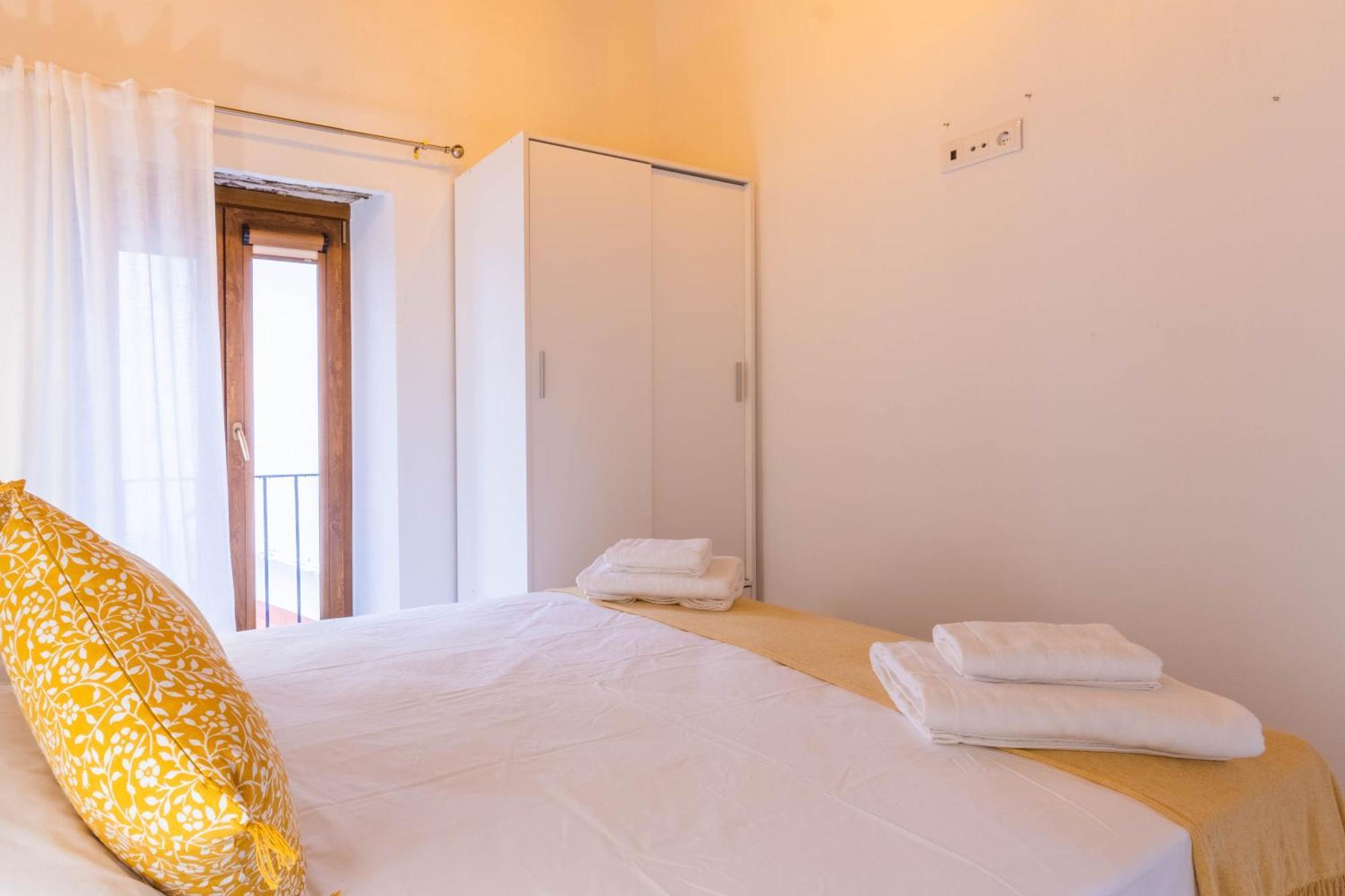 Apartamentos Miguel De Cervantes Centro Cordoba Dış mekan fotoğraf